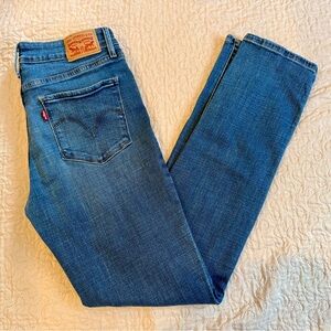 Levi's Midrise Skinny Denim Jeans size 8, length 30.